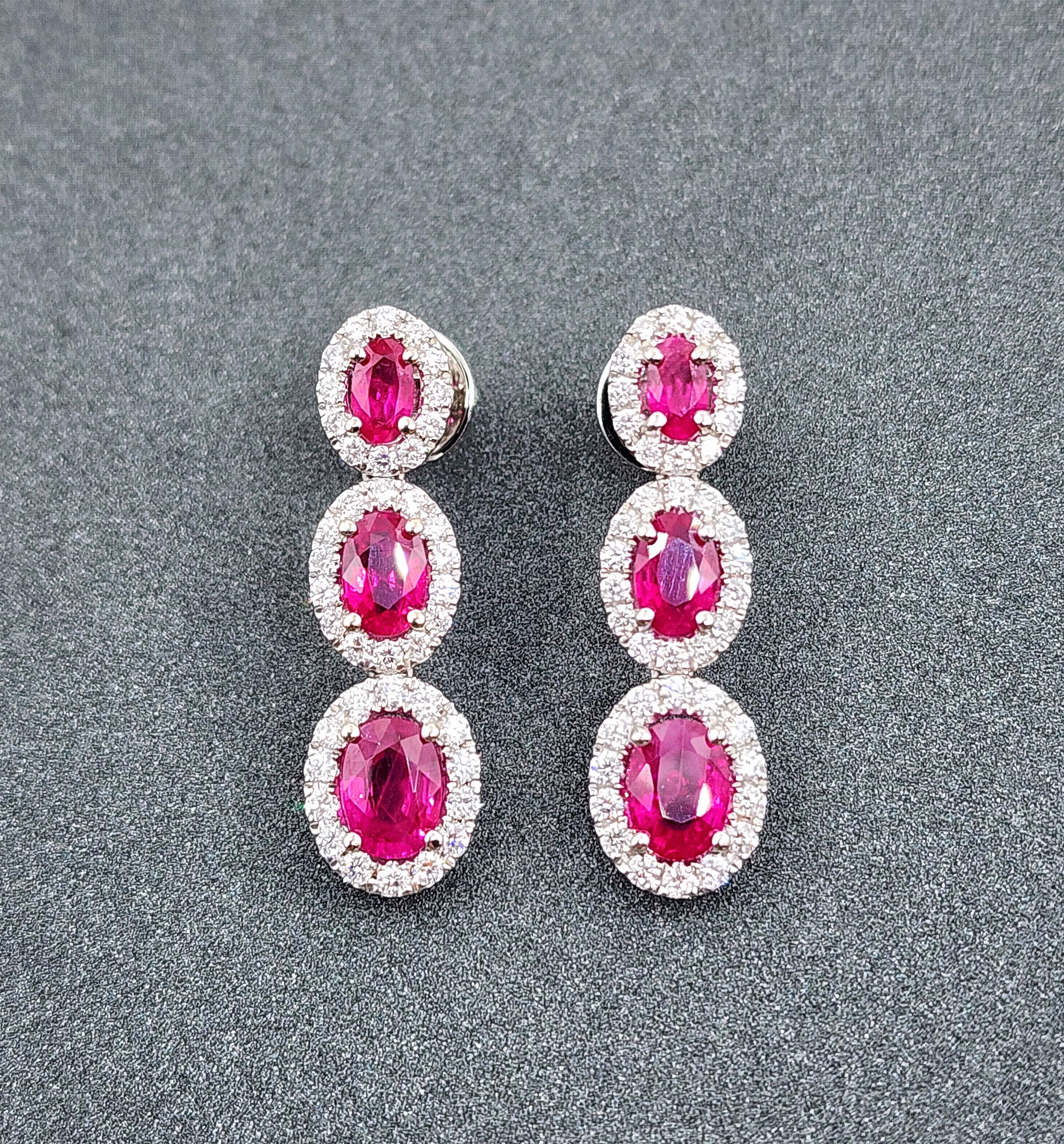 4.54 ct Natürlicher Burma-Rubin & Diamant-Ohrringe