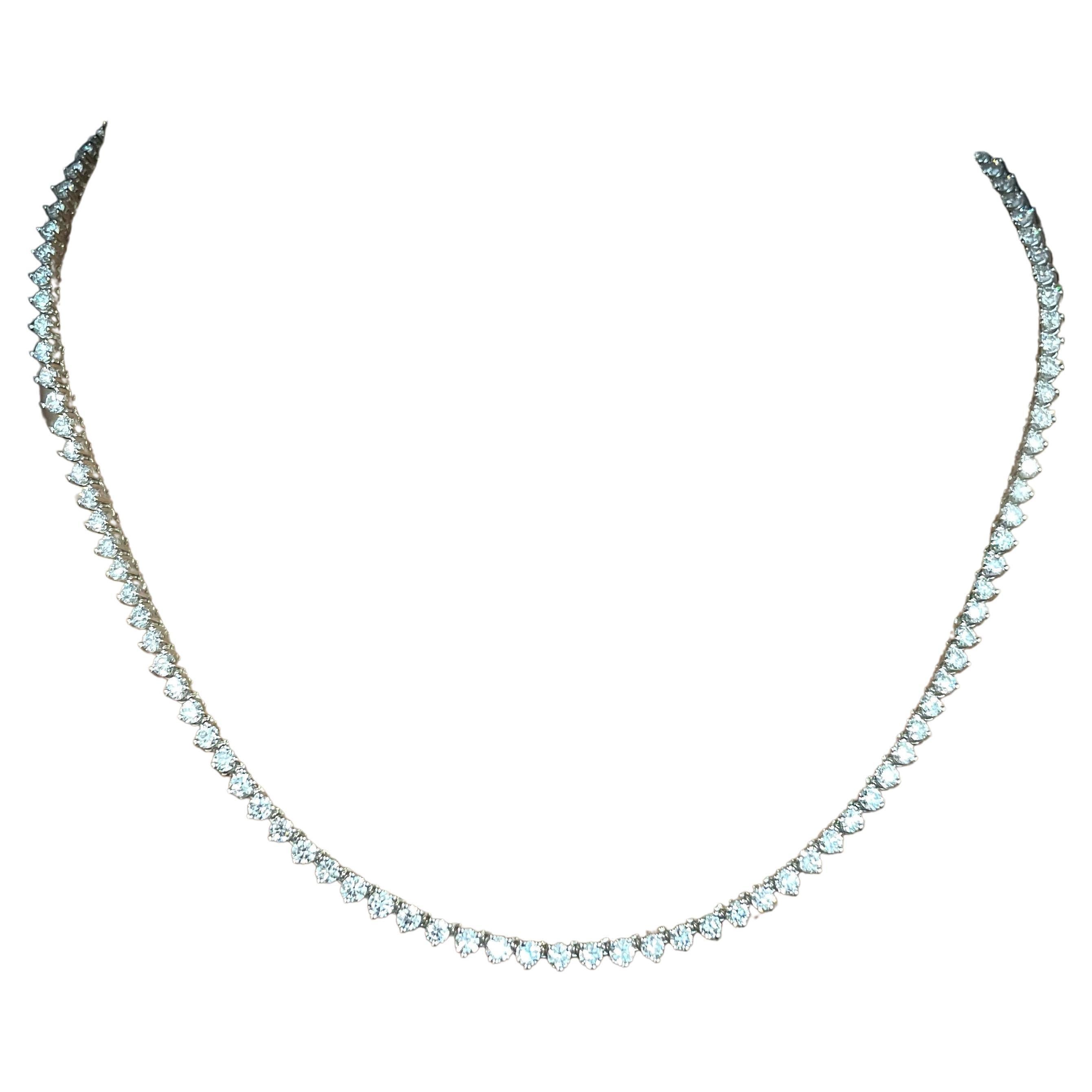 5.27 Carat Round Diamond Tennis Necklace For Sale