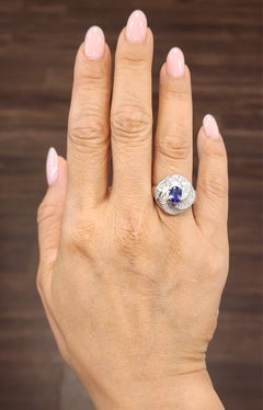 Anello cocktail con tanzanite e diamanti in oro bianco 18k - 1,56 carati