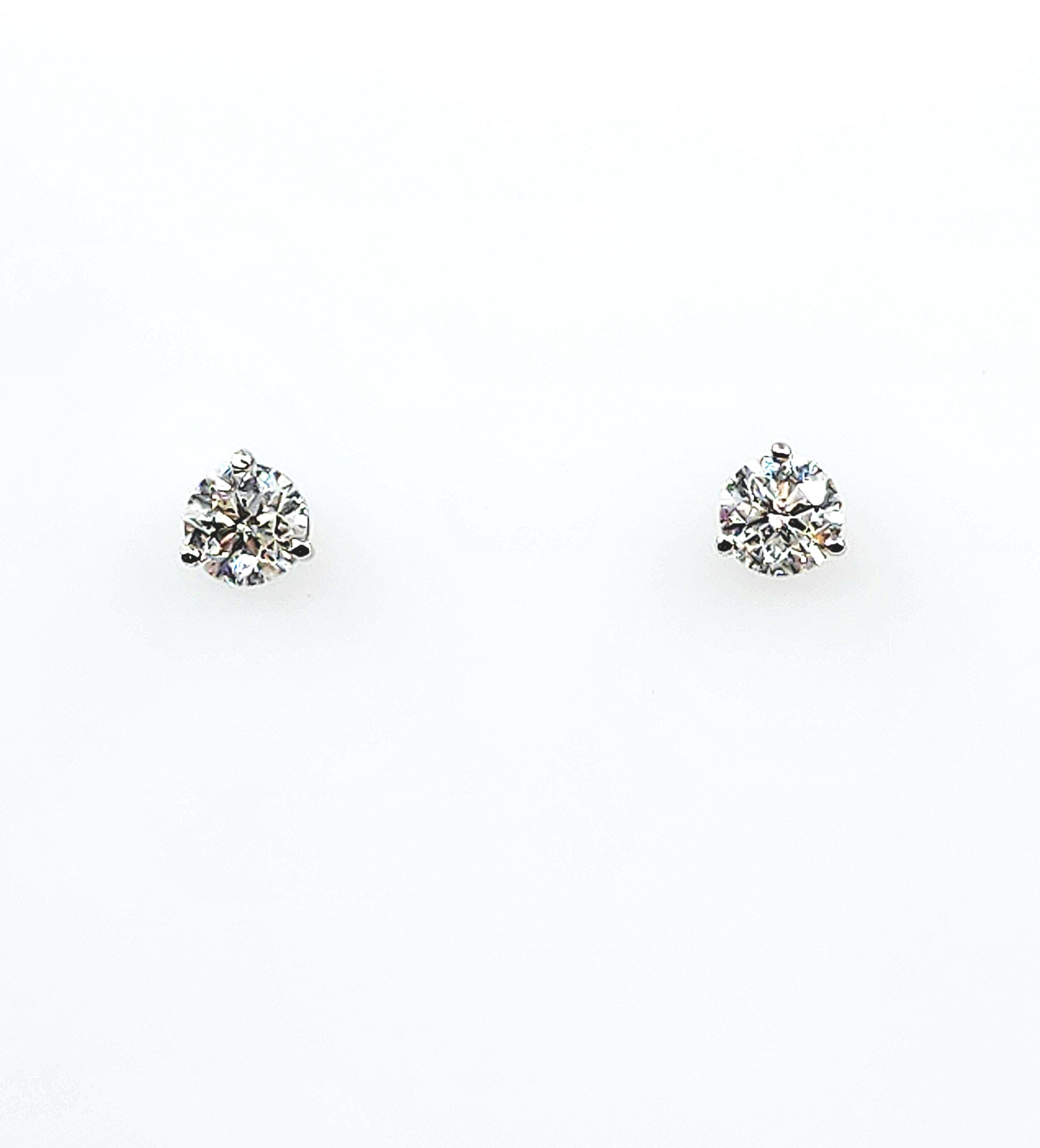 Boucles d'oreilles en diamant de 1.56 ct en vente 2