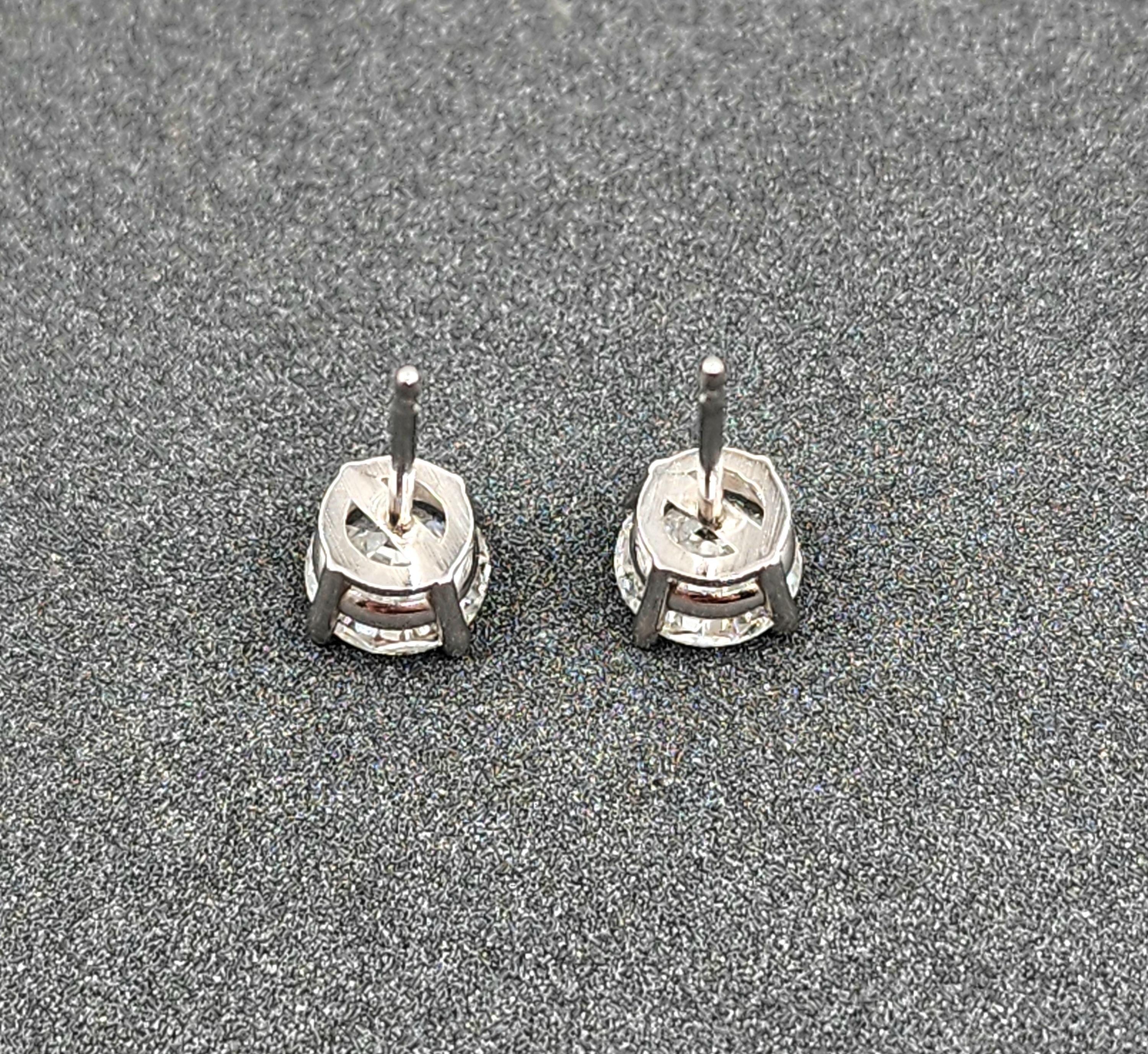 Boucles d'oreilles en diamant de 1.45 ct Unisexe en vente