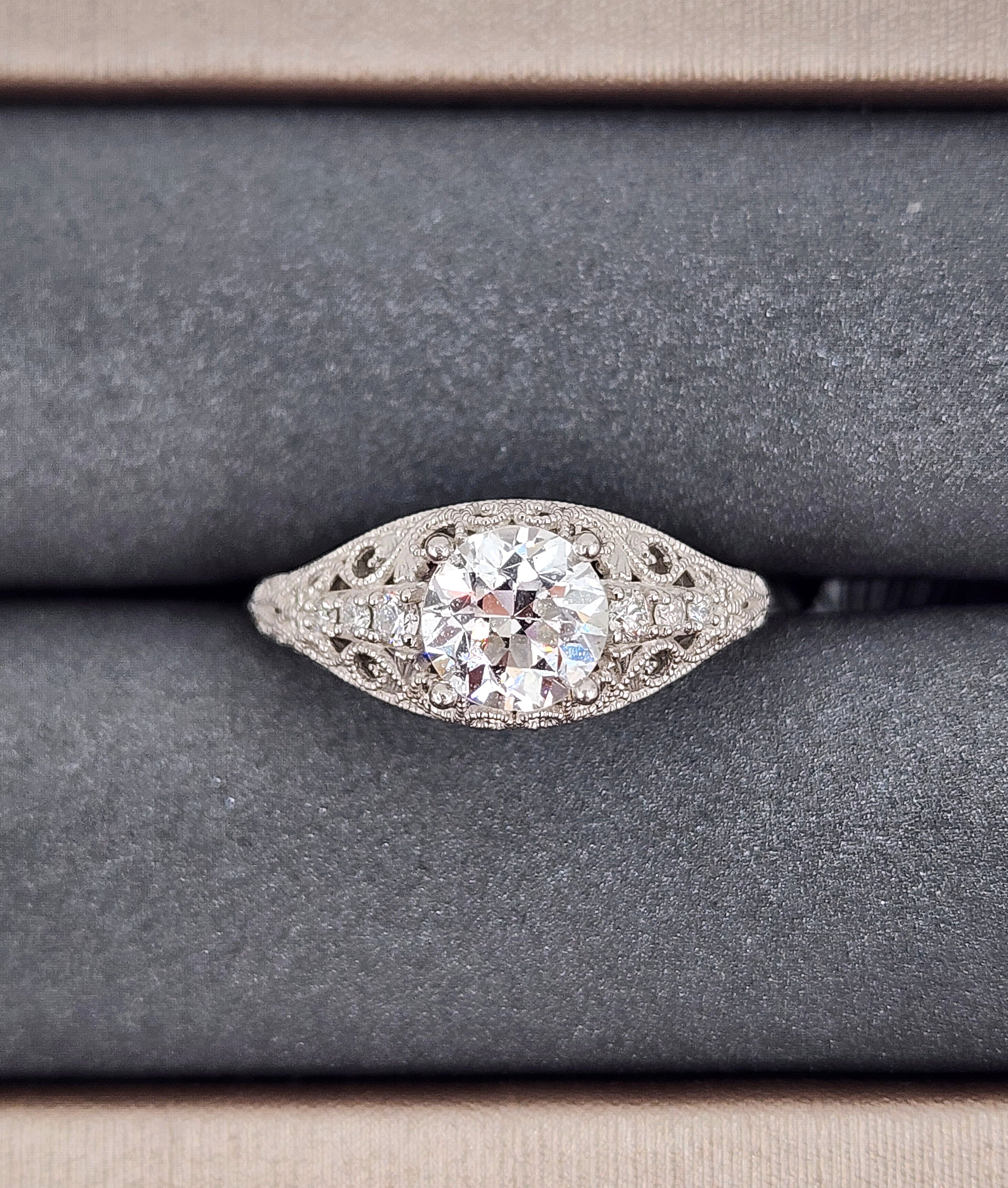 1,15 Karat Diamantring im alten europäischen Schliff