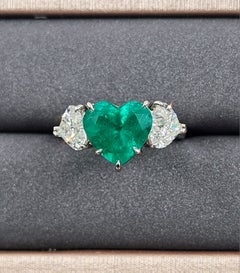 3.11 ct GIA Certified Colombian Emerald & Diamond Ring