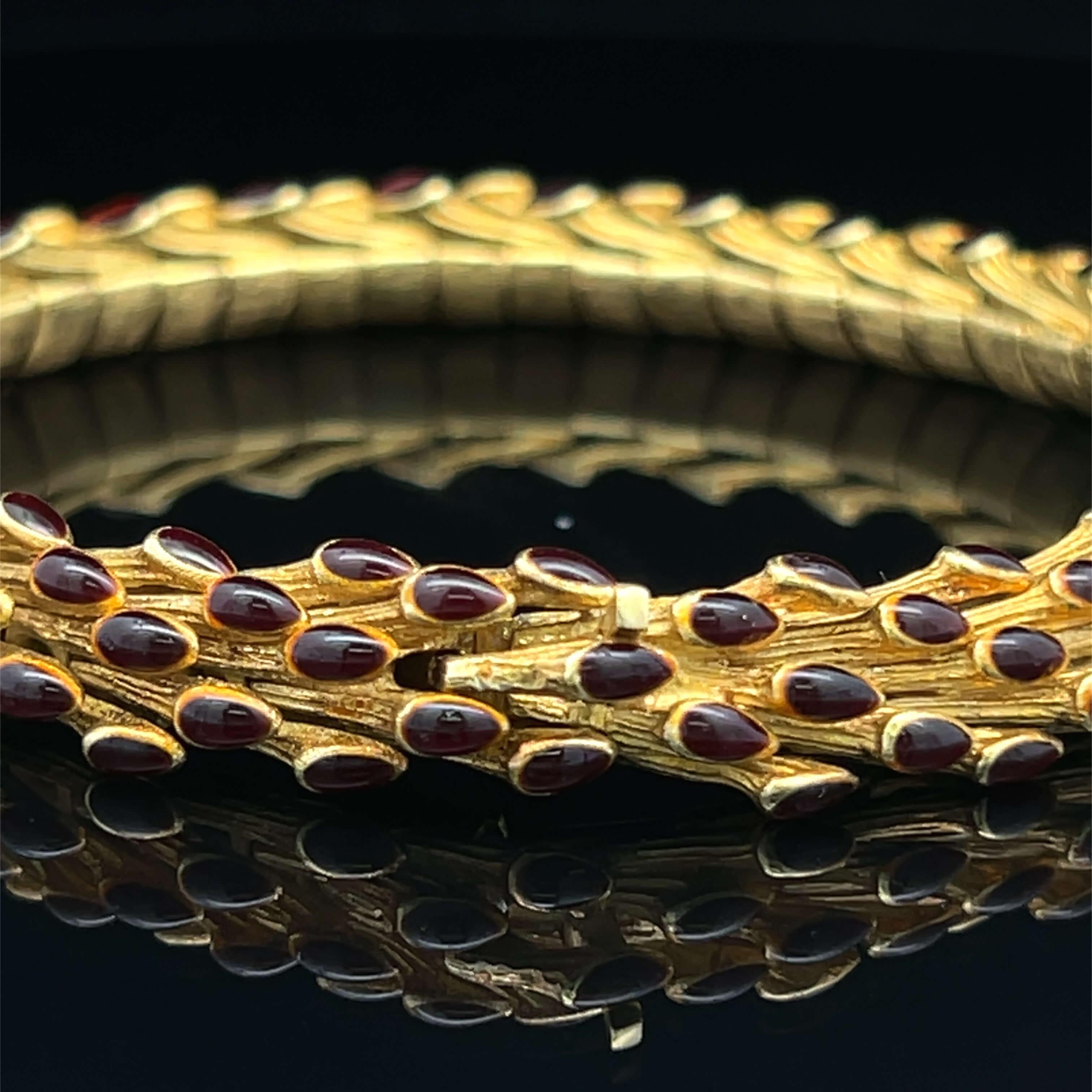 Femenino o masculino Tiffany & Co. Pulsera de escamas de dragón esmaltadas Circa 1960 en venta