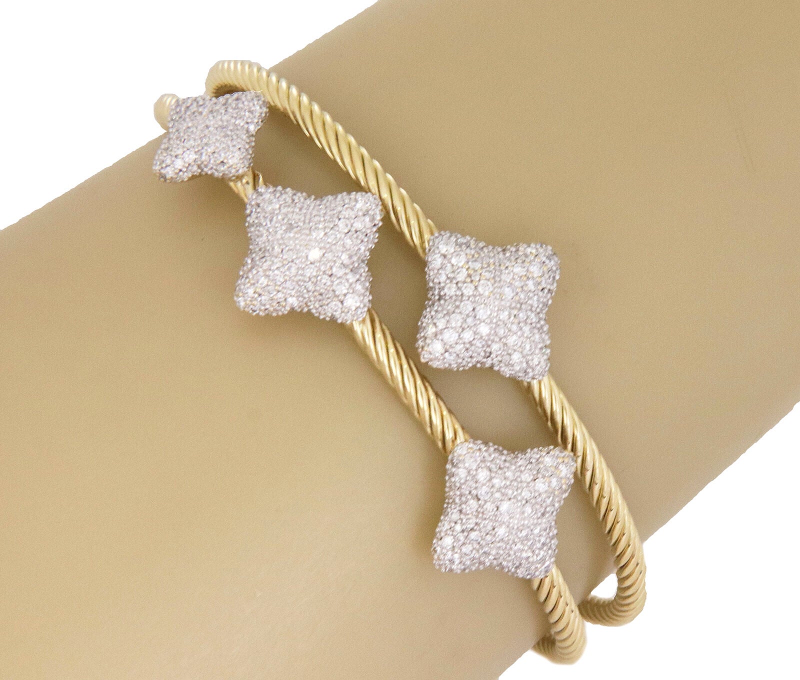 David Yurman Diamond 18k Gold Quatrefoil Motif Double Cable Band Cuff Bracelet For Sale
