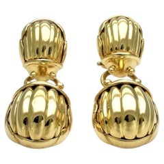 Tiffany & Co. Orecchini pendenti con doppio scarabeo in oro giallo 18 carati