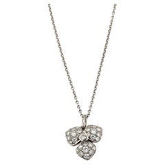 Tiffany & Co. Halskette mit Platin-Anhänger in Blütenblattform und Diamanten, 15,75"