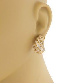 Tiffany & Co. Vannerie Diamond 18k Yellow Gold Basket Dome Clip-On Earrings