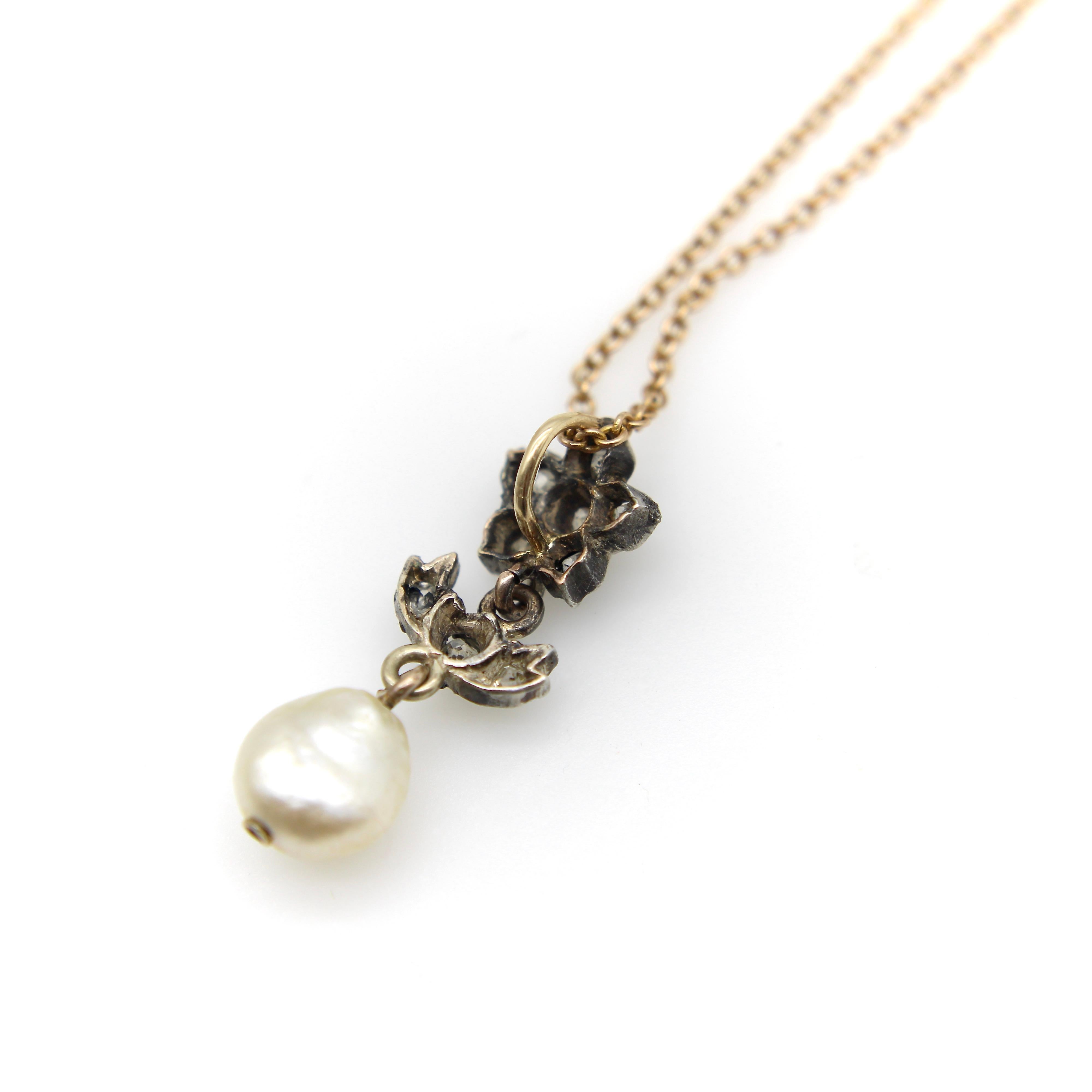 Viktorianischer Silber- und Diamant-Blumenanhänger mit Perle an 10K Goldkette im Zustand „Gut“ im Angebot in Venice, CA