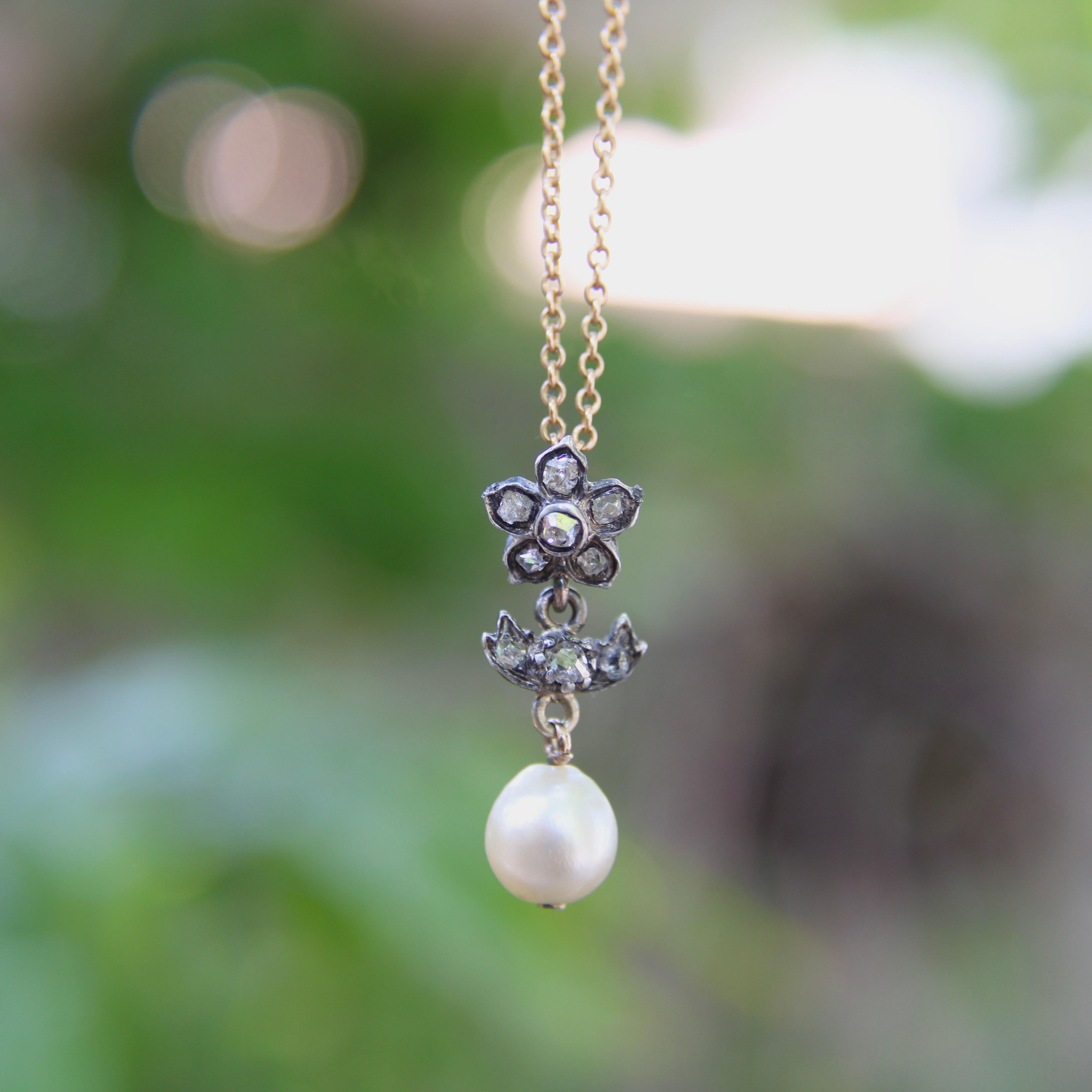 Viktorianischer Silber- und Diamant-Blumenanhänger mit Perle an 10K Goldkette für Damen oder Herren im Angebot