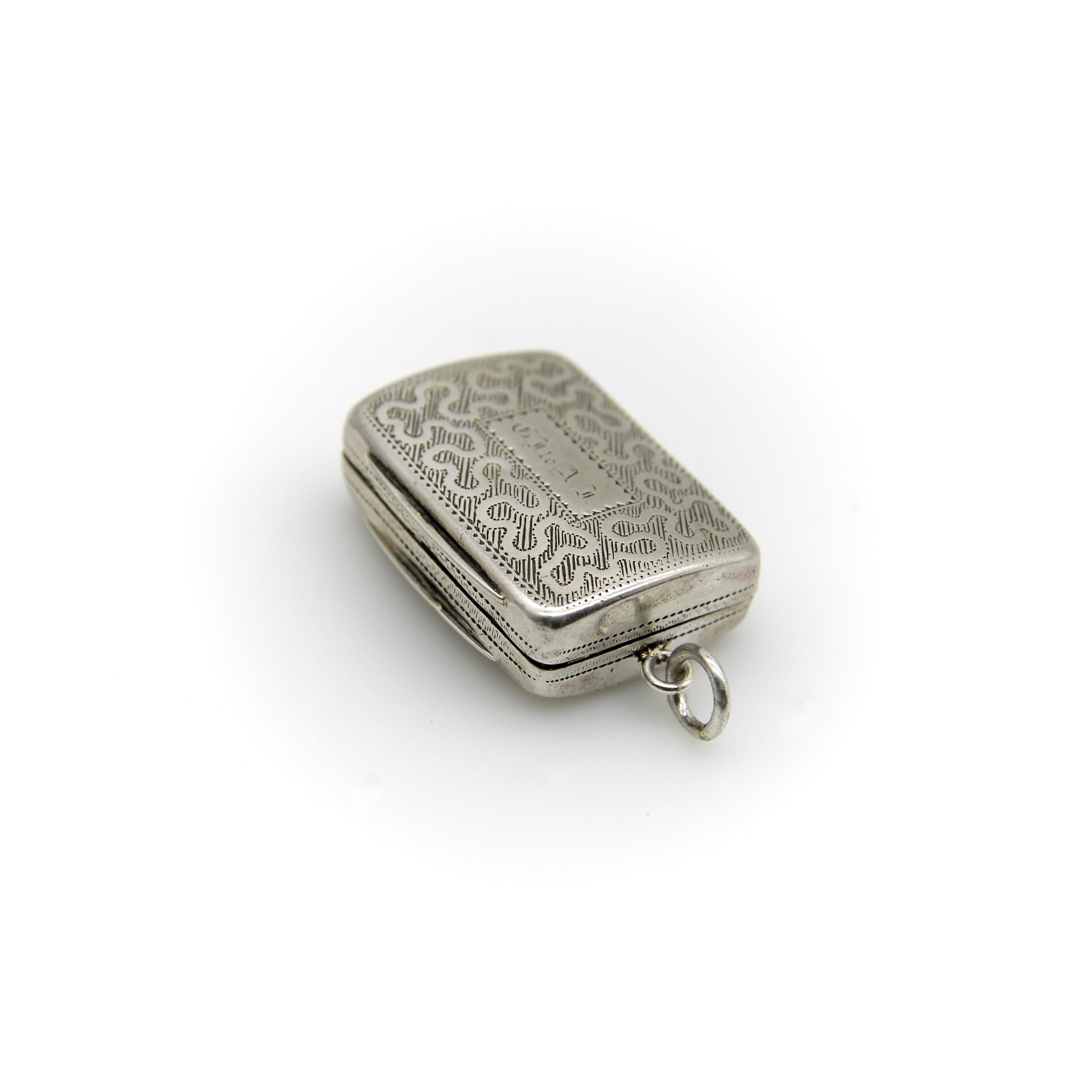 Sterling Silver Georgian Rectangular Vinaigrette with Meander Pattern For Sale 1