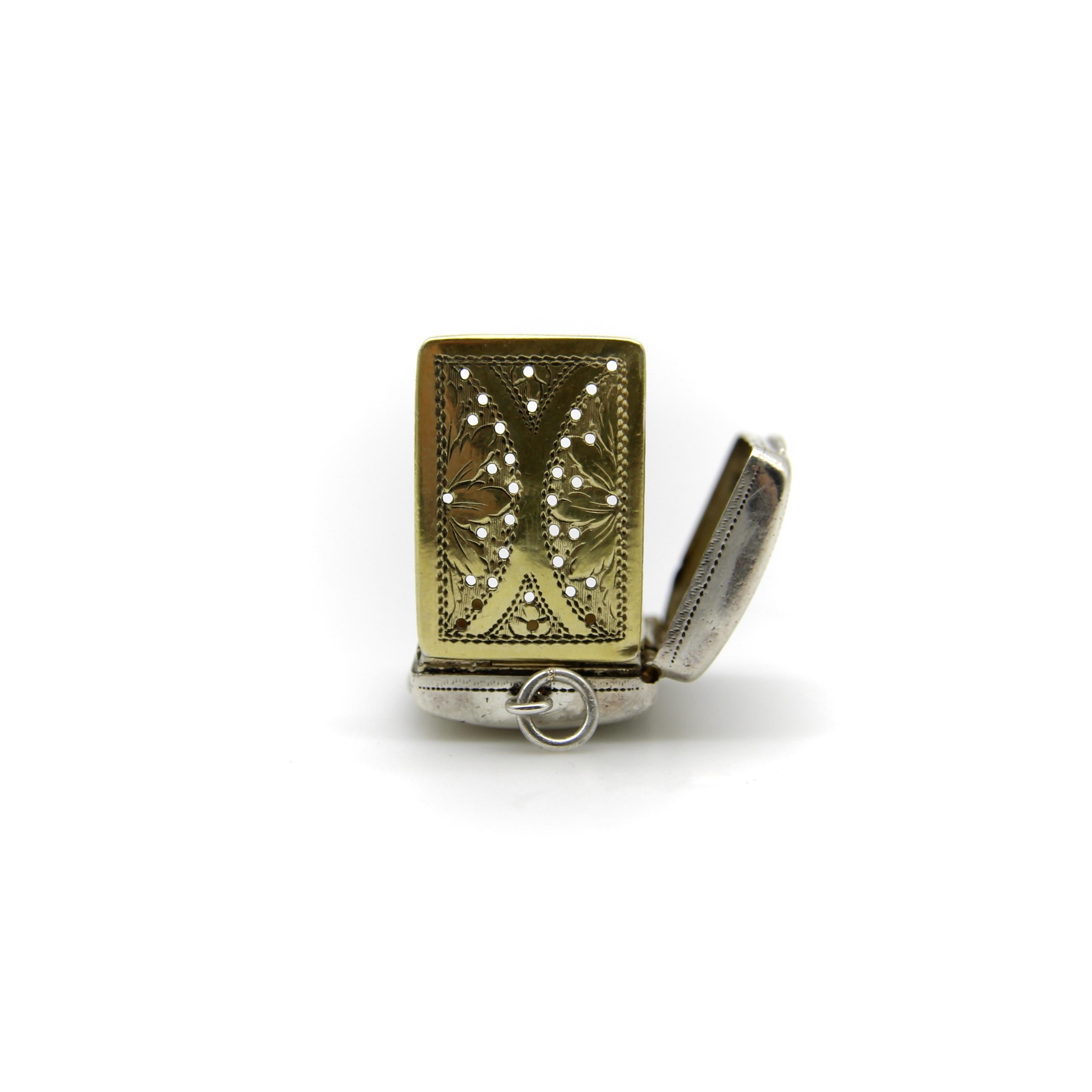 Sterling Silver Georgian Rectangular Vinaigrette with Meander Pattern For Sale 3