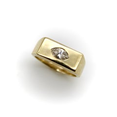 Signature-Siegelring aus 14-karätigem Gold mit Diamant im Marquise-Schliff