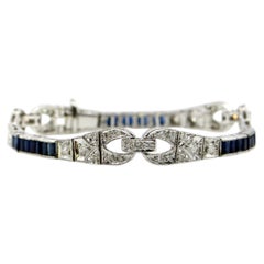 Armband im Art-Déco-Stil aus 18-karätigem Weißgold mit Diamanten und Saphiren