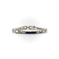 Armband im Art-Déco-Stil aus 18-karätigem Weißgold mit Diamanten und Saphiren