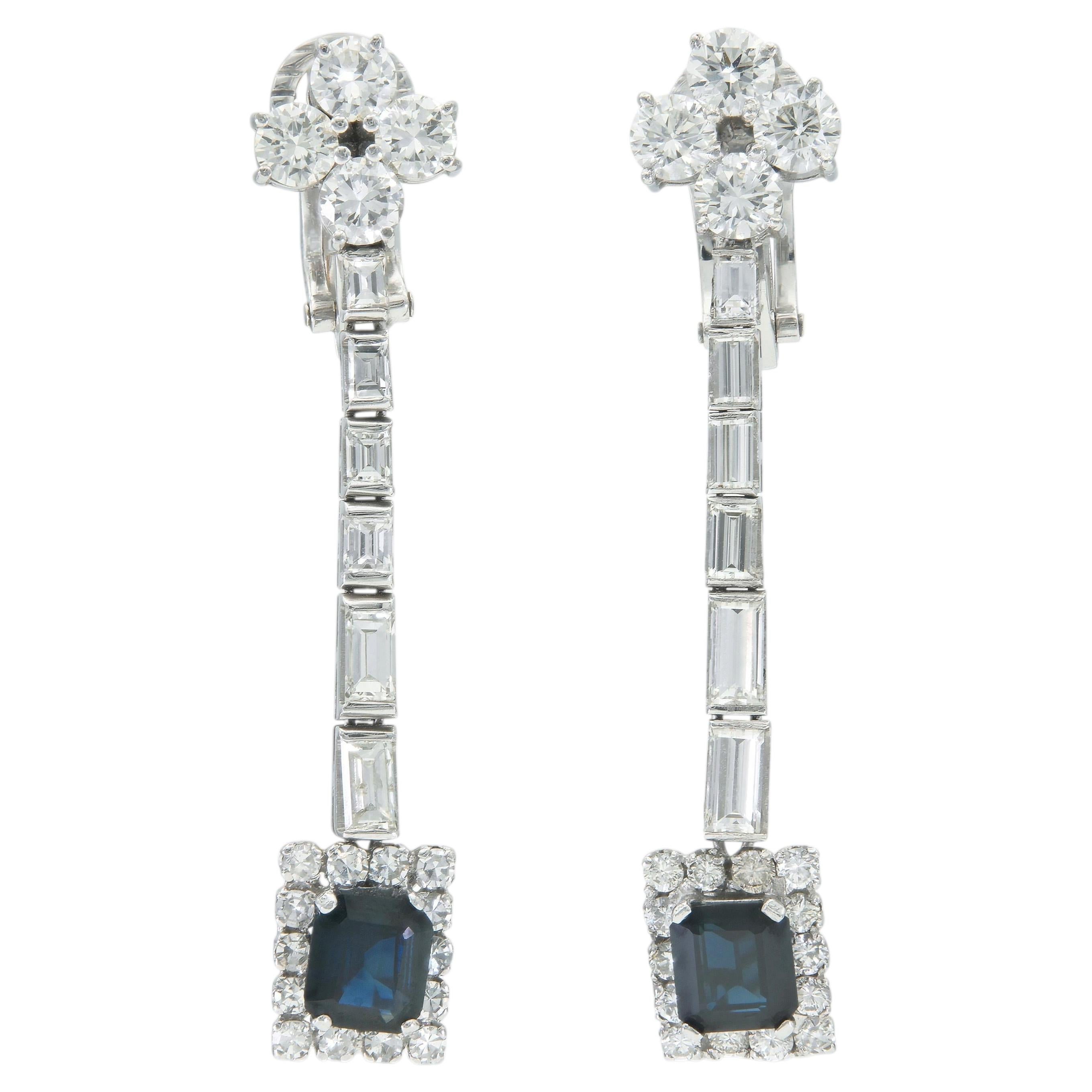 Boucles d'oreilles pendantes avec un diamant de 4,50 carats et un saphir de 2,00 carats en vente