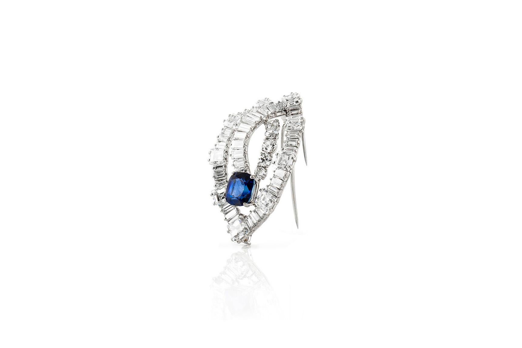 7.64 Carat Burmese Sapphire and Diamond Cartier Brooch In Excellent Condition For Sale In New York, NY