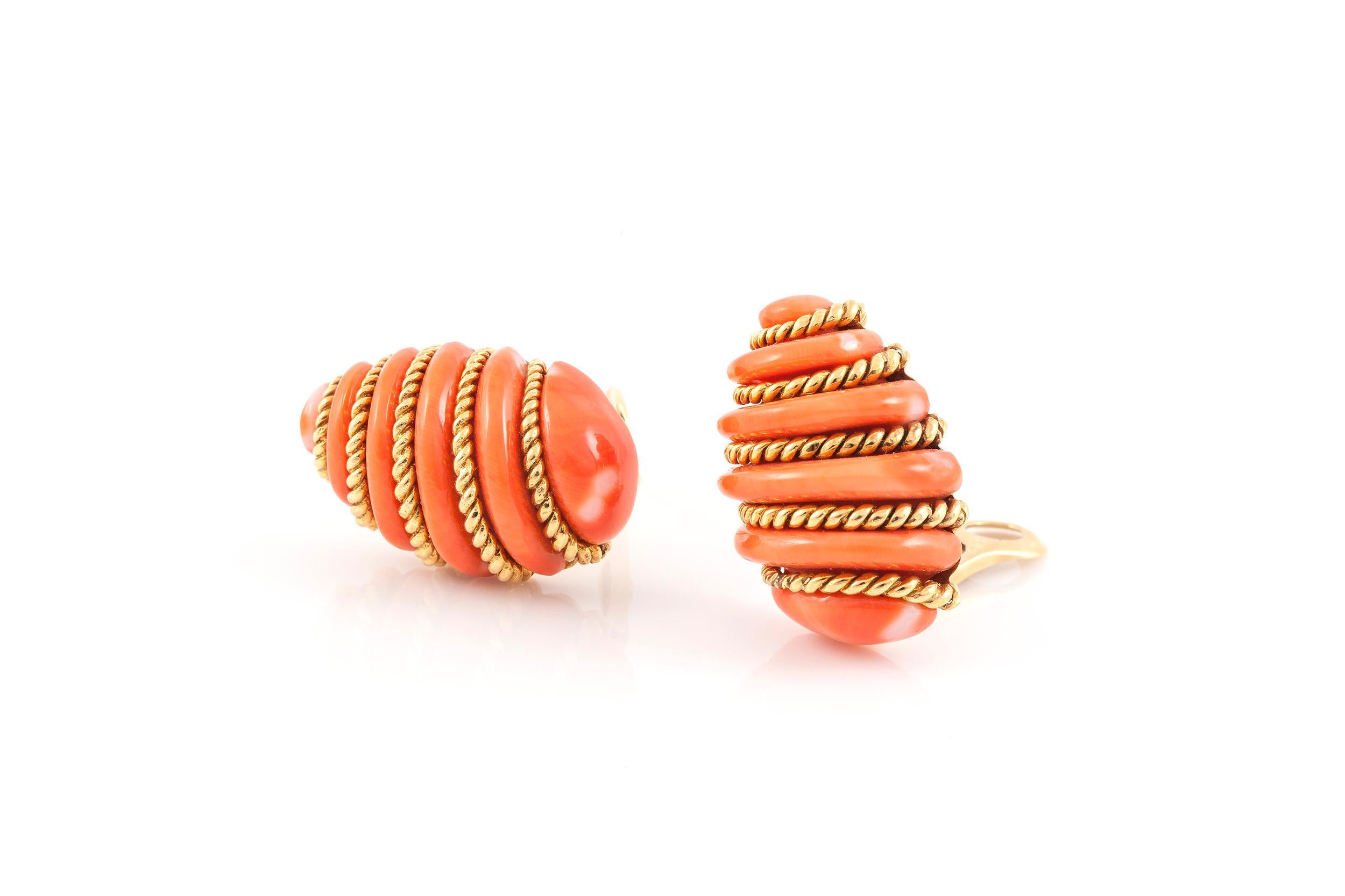 Verdura Coral Gold Wrapped Earrings In Excellent Condition For Sale In New York, NY