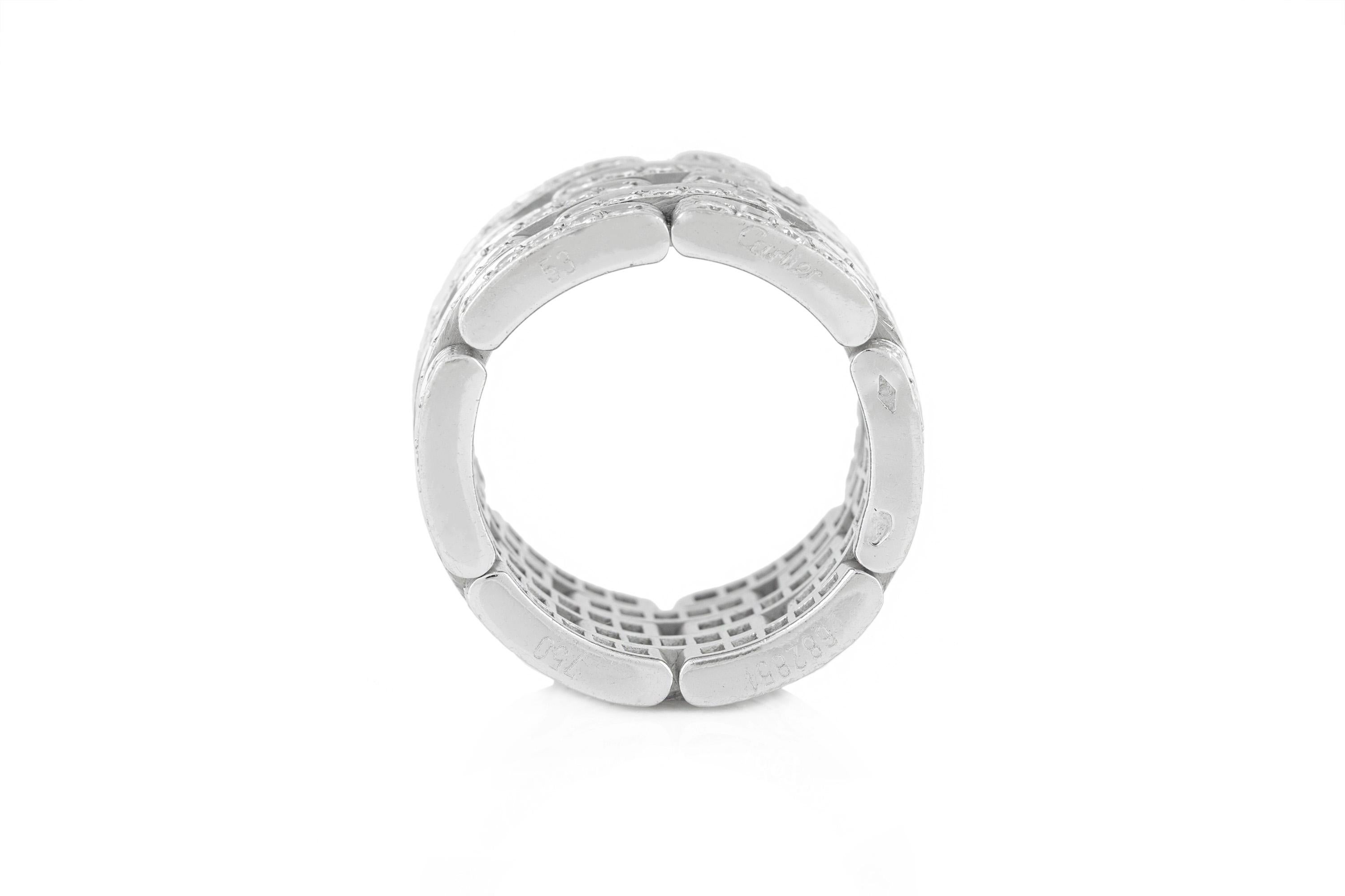 Maillon Panthere Ring aus 18 Karat Weißgold mit 5 Reihen von Diamanten im Brillantschliff. Größe 53. Signiert und nummeriert von Cartier.
