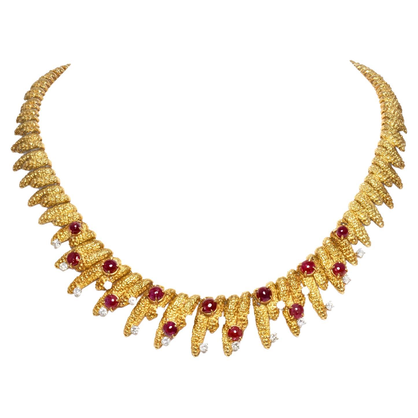 French Gold Collar Necklace with Cabochon Rubies and Diamonds For Sale