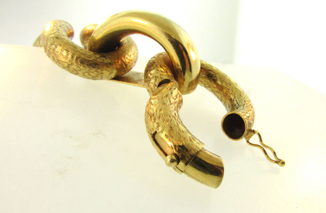 Women's Italian 1960s Open-Link Gold Bracelet For Sale