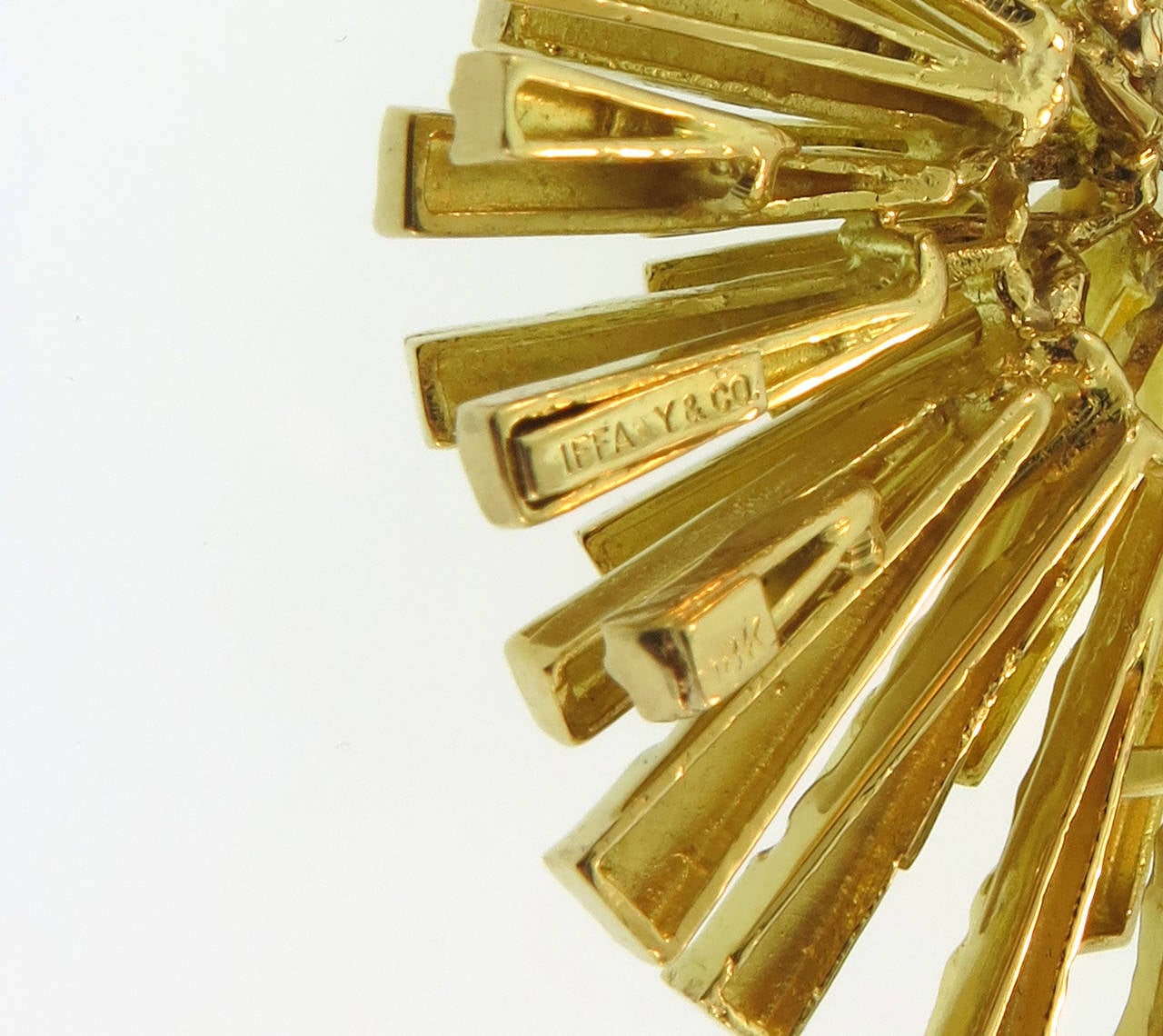 Large, 18k gold brooch, signed Tiffany & Co.