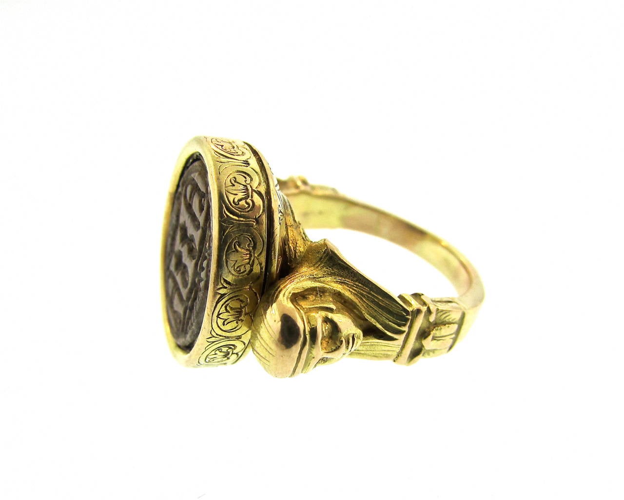 Victorian 18Kt Gold Ring set with Ancient Double-Faced Scarab 
English Setting C 1880
Ancient Egyptian Scarab