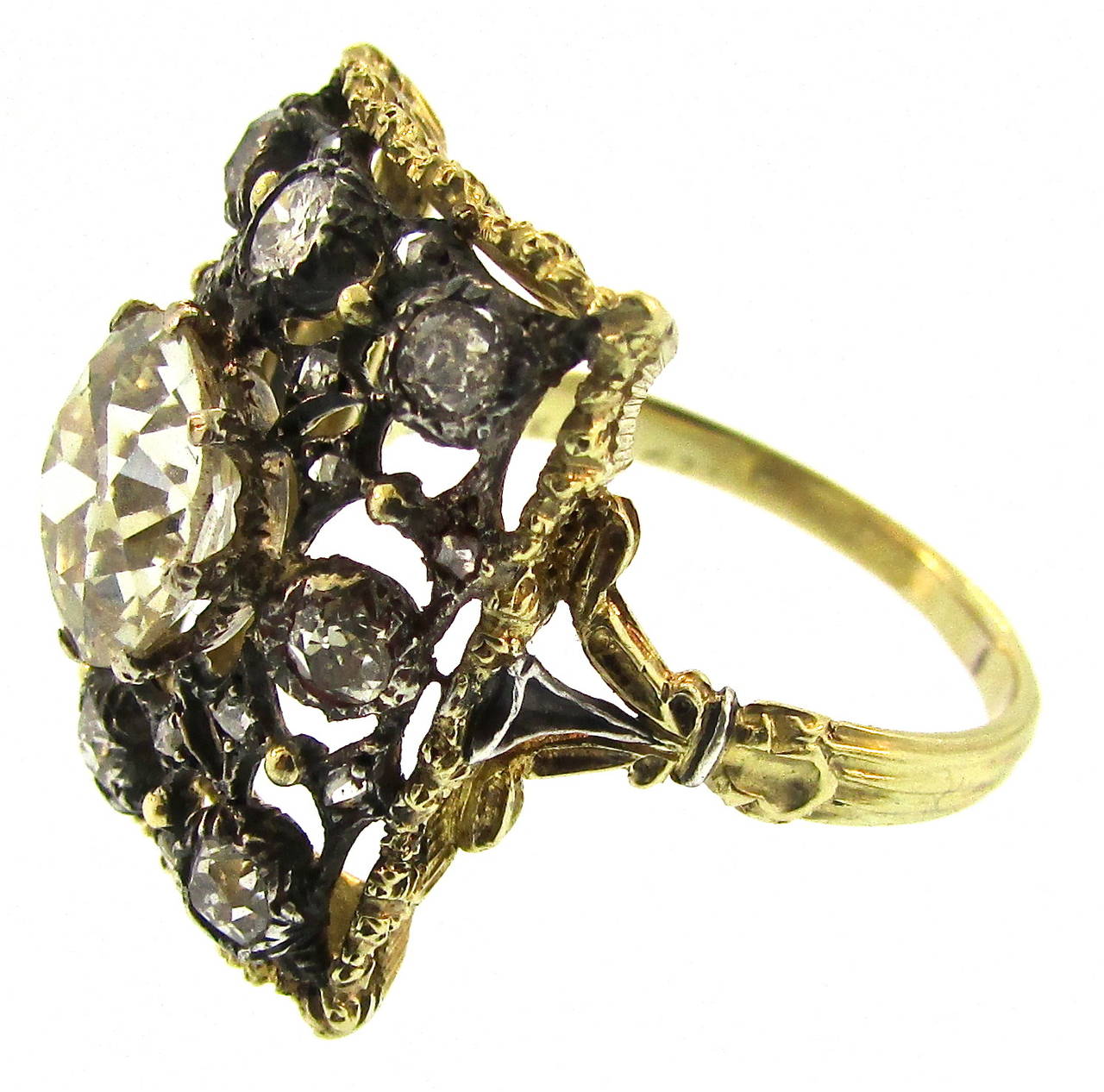 Buccellati Diamond Gold Ring In Excellent Condition For Sale In New York, NY