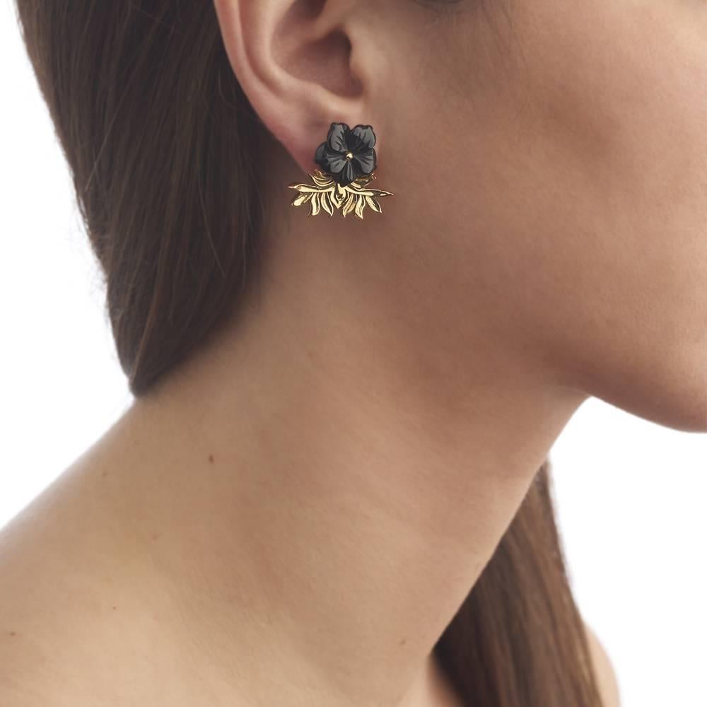 Contemporary 18ct Yellow Gold Vermeil and Hand Carved Onyx Flower Earrings For Sale