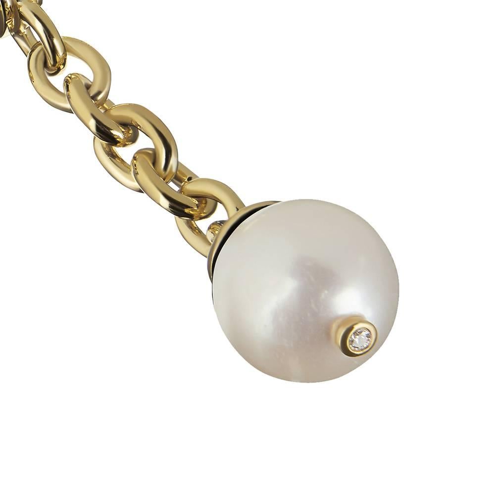 18ct yellow gold vermeil, diamond and pearl chain-link cufflinks

Clothes may make the man, but in our world it's the accessories that really count. Hand-crafted in Britain and set with elegant, diamond-capped white pearls, the Hemisphere Cufflinks