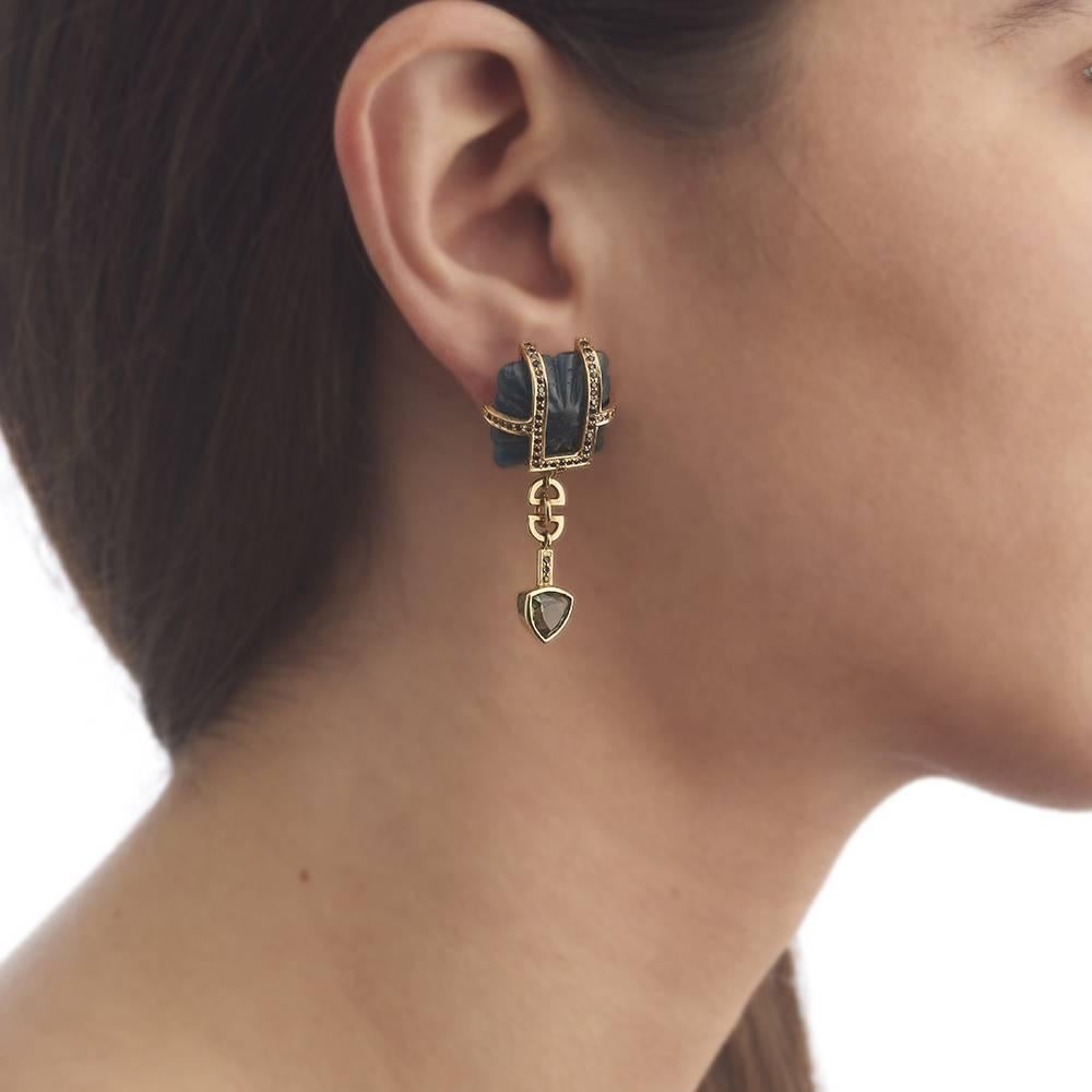 Contemporary 18ct Yellow Gold, Kyanite, Black Diamond and Green Tourmaline Drop Earrings For Sale
