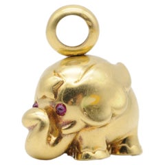 Vintage Fancy Solid Elephant Pendant 18k Yellow Gold with Ruby