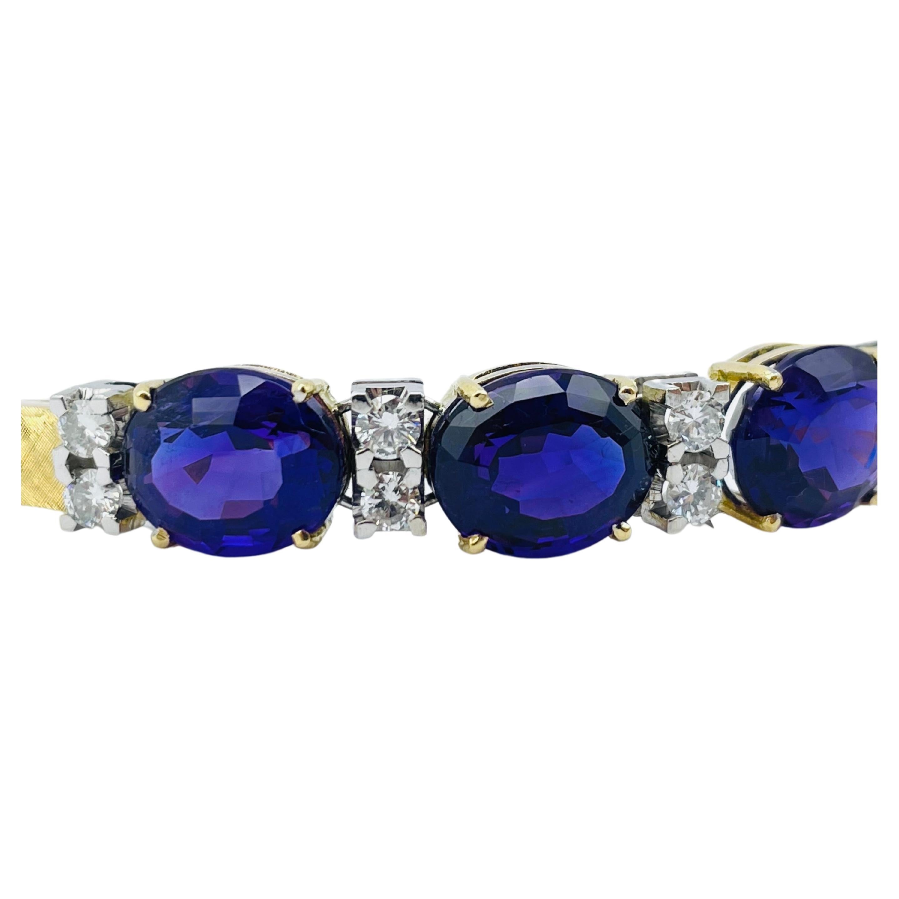 Noble Amethyst and Diamond Bracelet, 18k Yellow Gold and White Gold For Sale 4