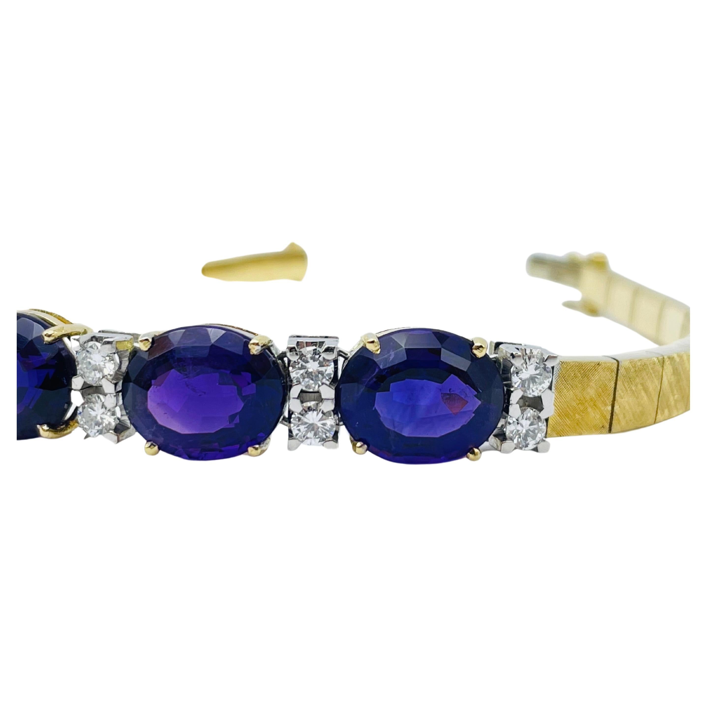 Noble Amethyst and Diamond Bracelet, 18k Yellow Gold and White Gold For Sale 2