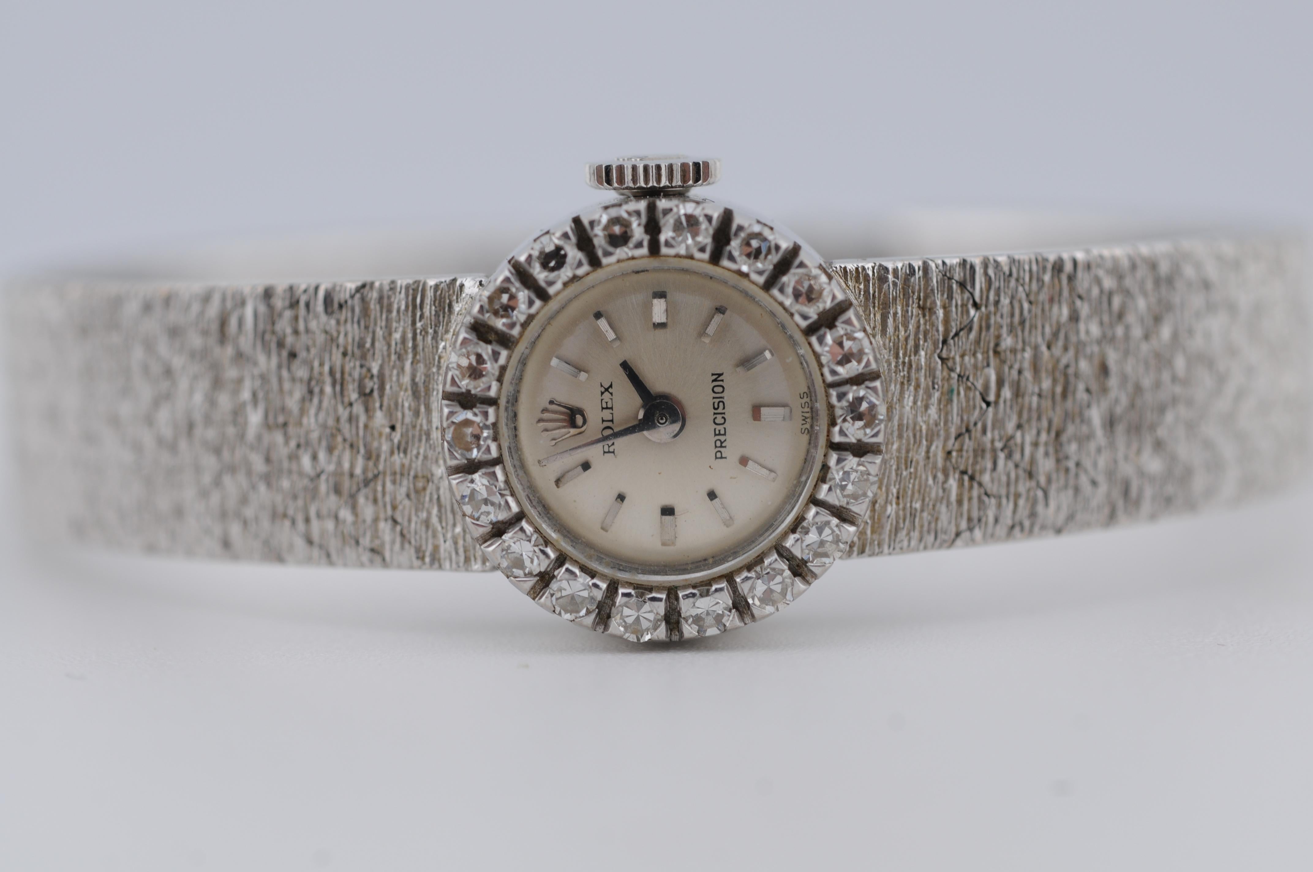 Rolex Präzisionsuhr in 18k Weißgold mit Diamantlünette Swiss Made (Brillantschliff) im Angebot