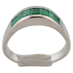 18k White Gold Colombian Emerald Ring