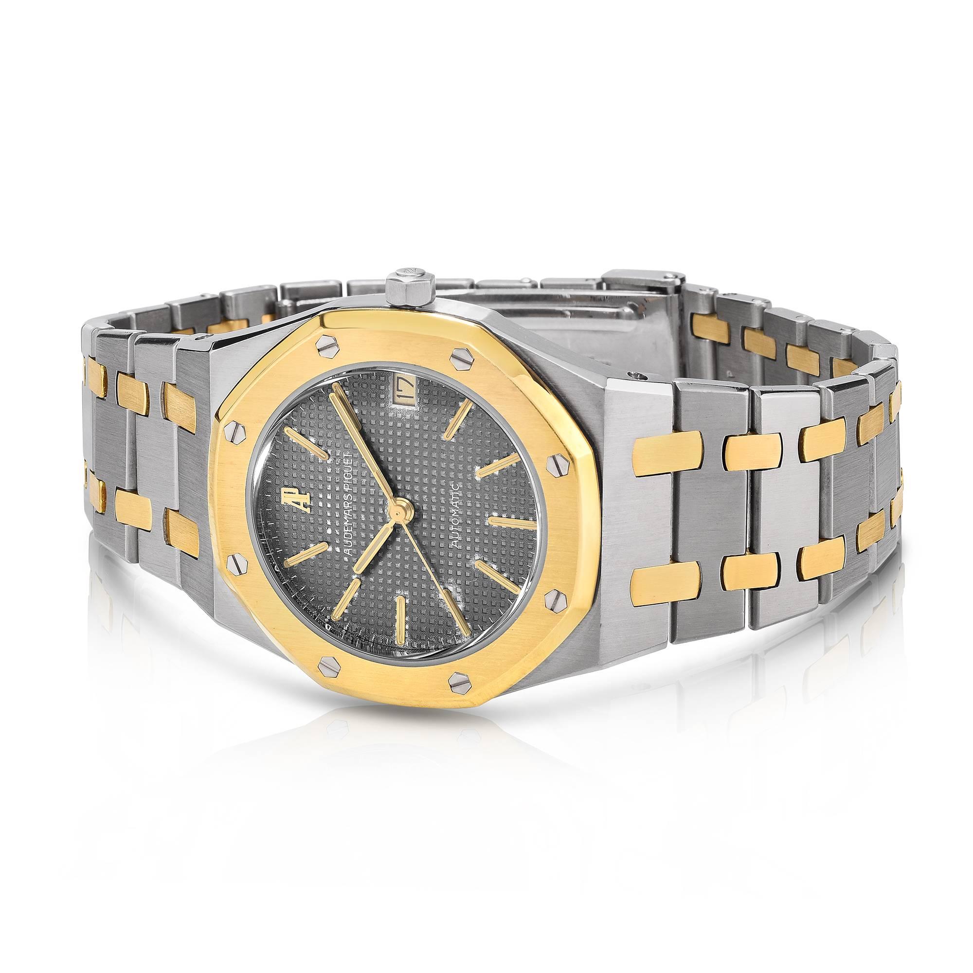 Audemars Piguet Yellow Gold Stainless Steel Royal Oak Automatic Wristwatch  In Excellent Condition In New York, NY