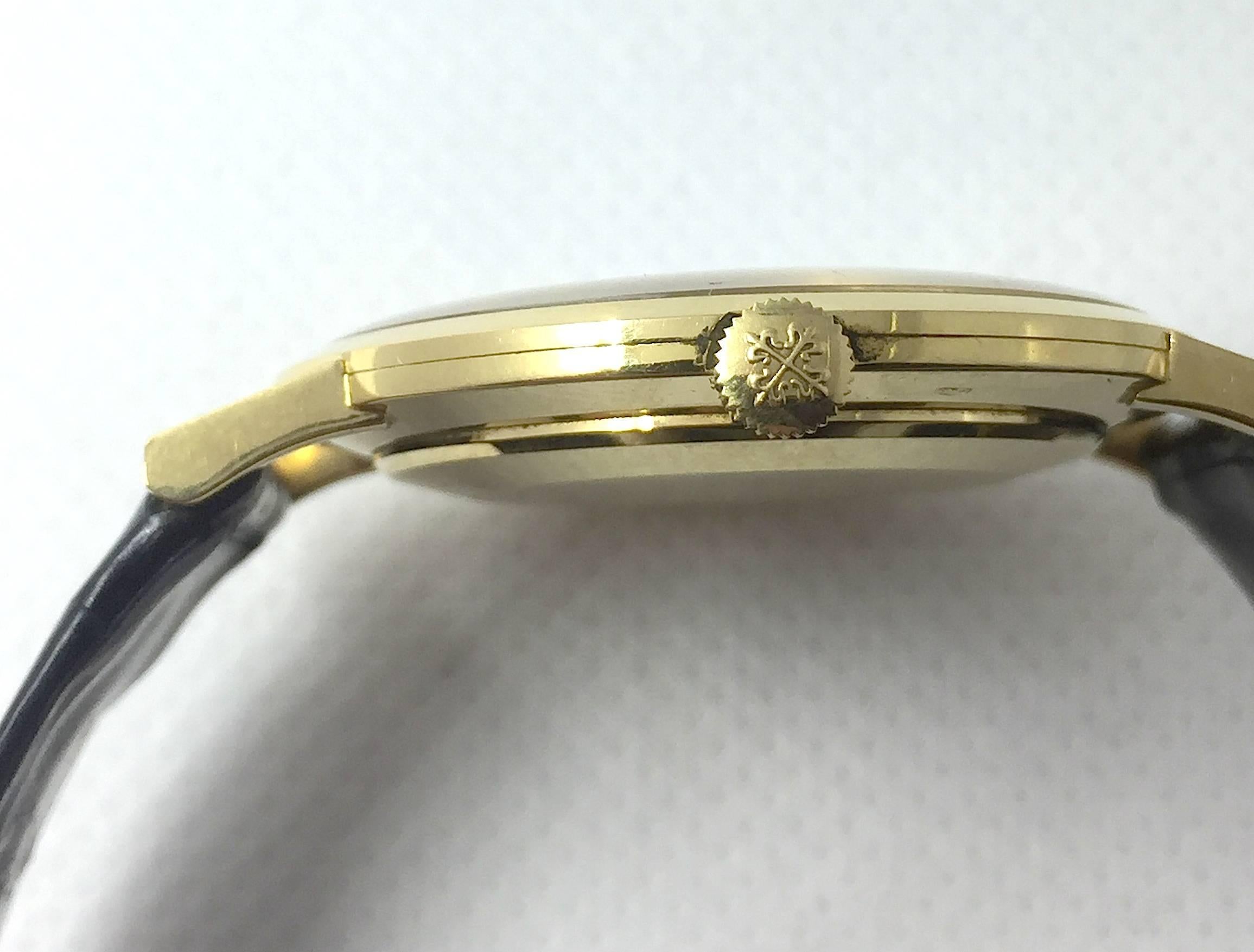 Patek Philippe & Co. Yellow Gold Calatrava Manual Wind Wristwatch In Excellent Condition In New York, NY