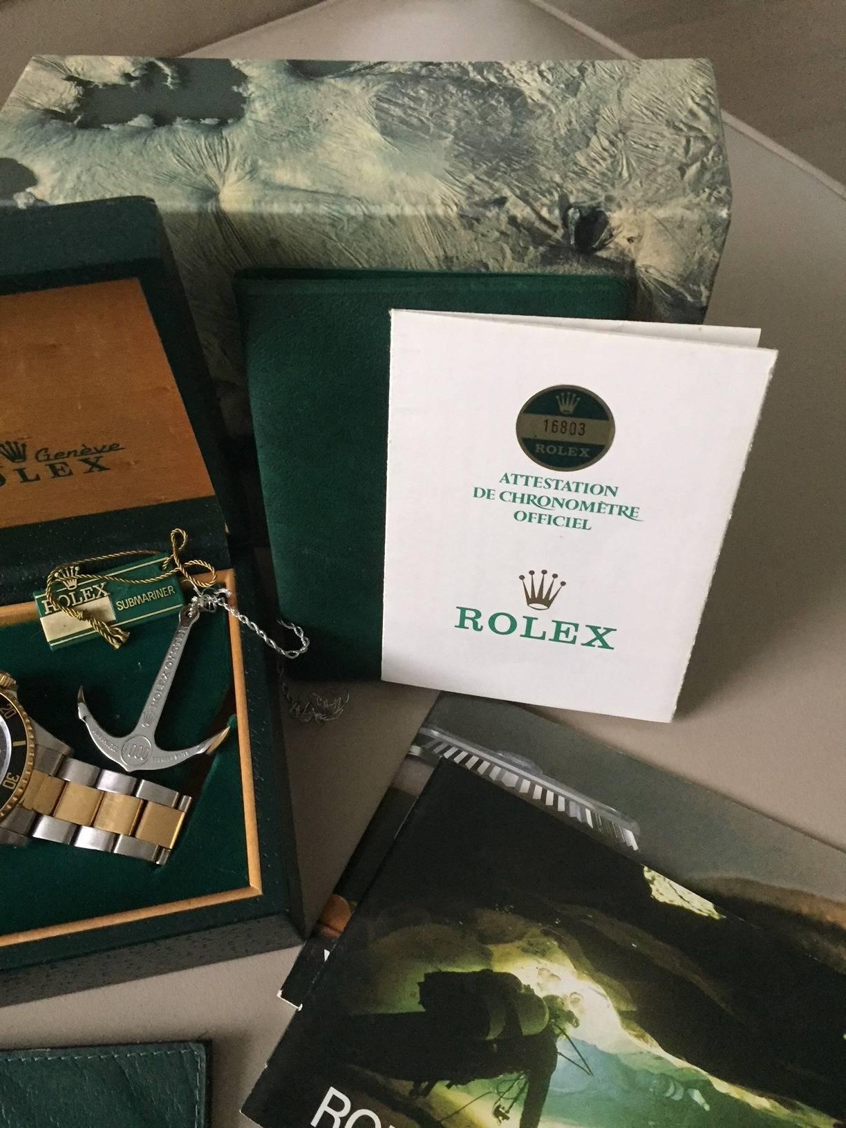 Rolex Steel and Gold Submariner Wristwatch, 1980s Box and Papers For Sale 3