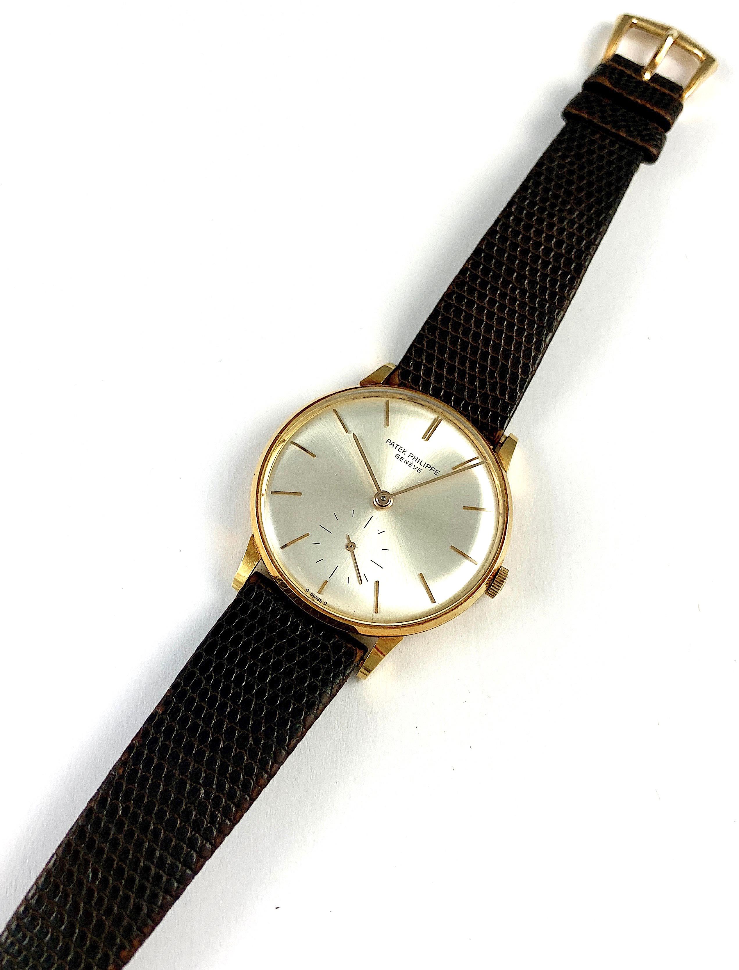 Patek Philippe Yellow Gold Calatrava Reference 3420 Manual Wind Wristwatch In Good Condition For Sale In New York, NY