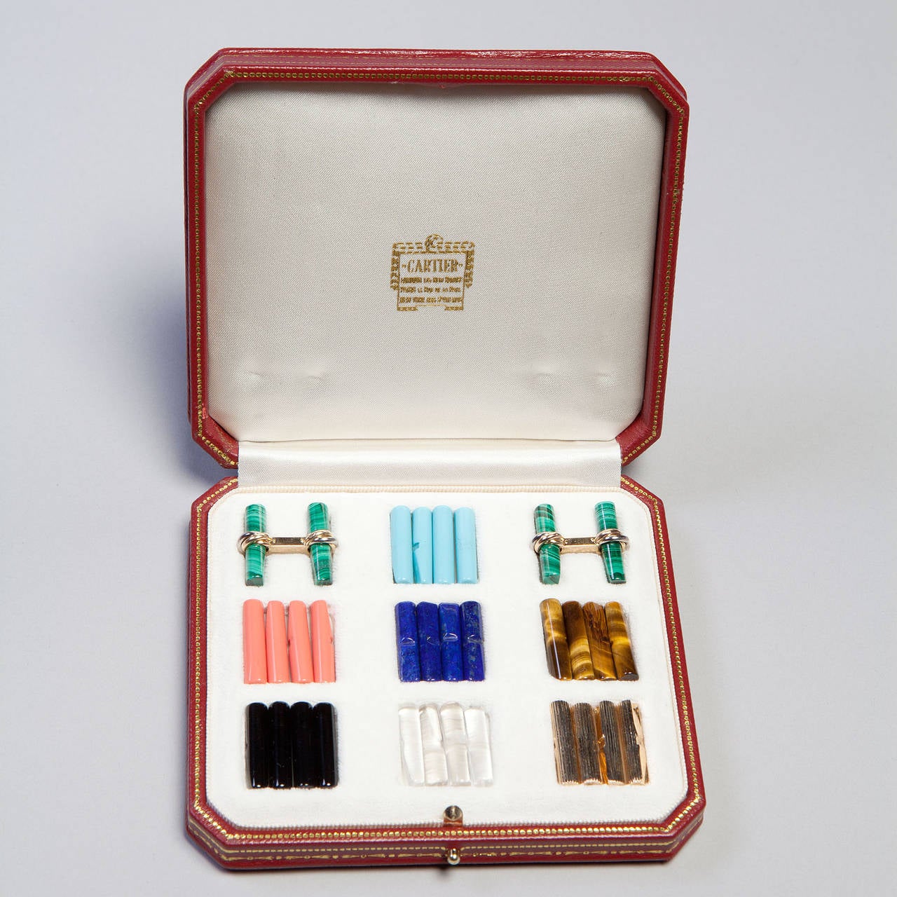 Cartier gem set gold cufflinks In Excellent Condition For Sale In London, GB