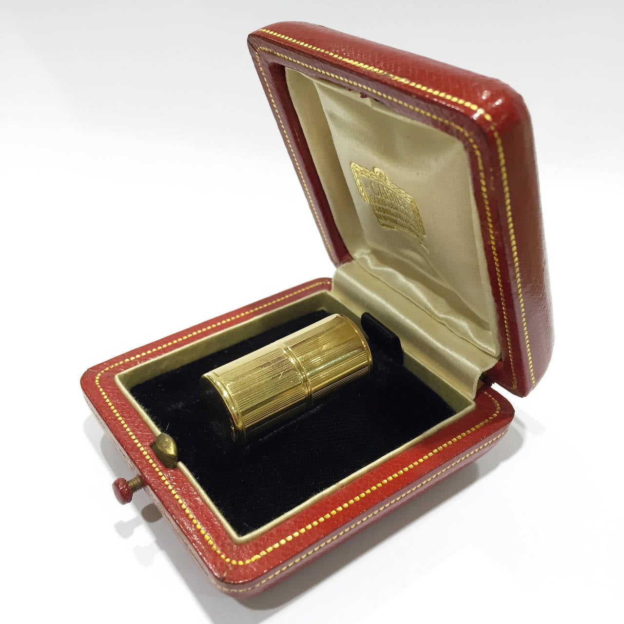 1930s Cartier Paris exceptional gold lighter For Sale 3