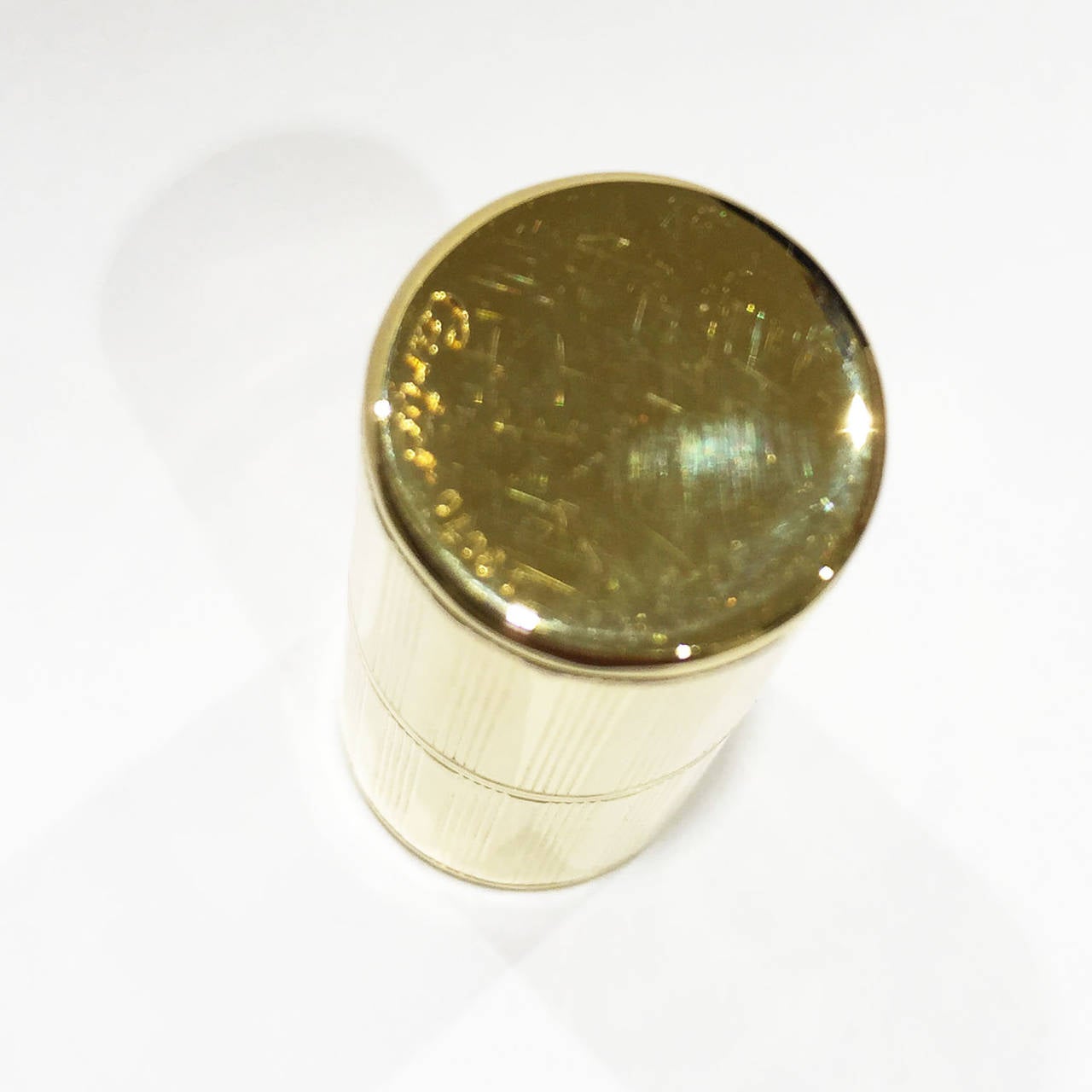 1930s Cartier Paris exceptional gold lighter In Excellent Condition For Sale In London, GB