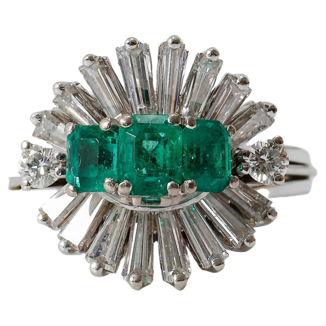 1960s emerald diamond ballerina ring For Sale