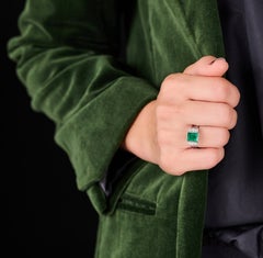 Swedish 1960s 1.75ct Emerald Ring in 18k White Gold by Gustaf Dahlgren