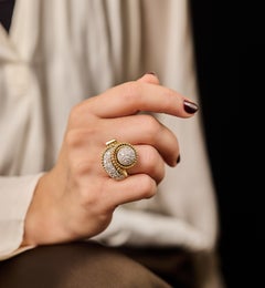 Two-Tone 18K Gold Old-Cut Diamond Cocktail Ring, Circa 1940s, France