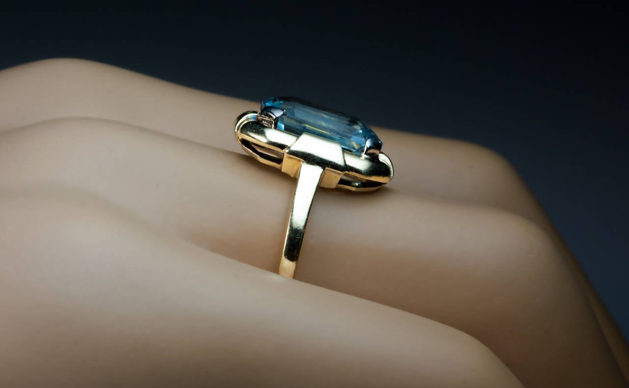 Women's Art Deco Aquamarine Gold Ring