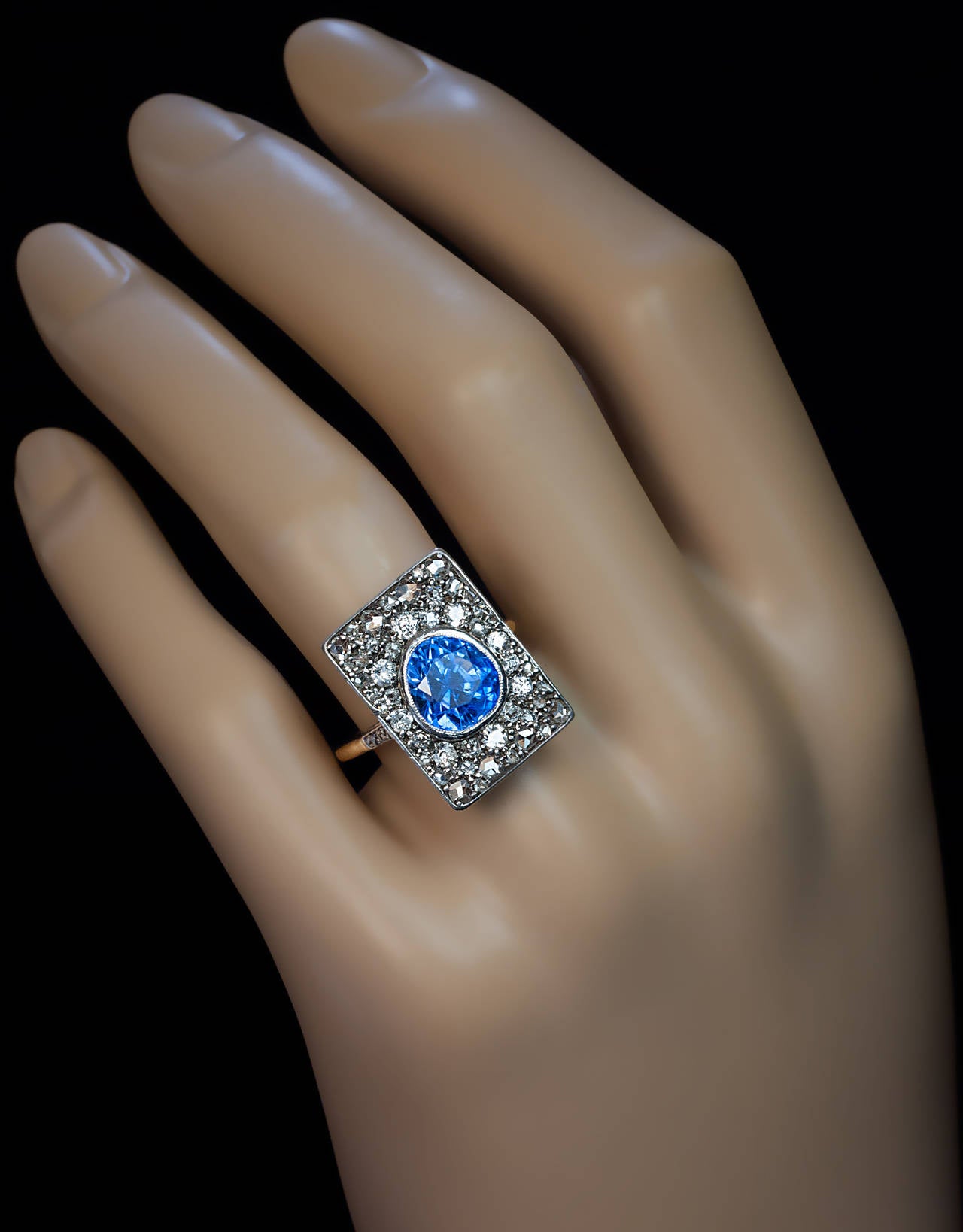 Women's Antique 5 Carat Sapphire Diamond Gold Ring