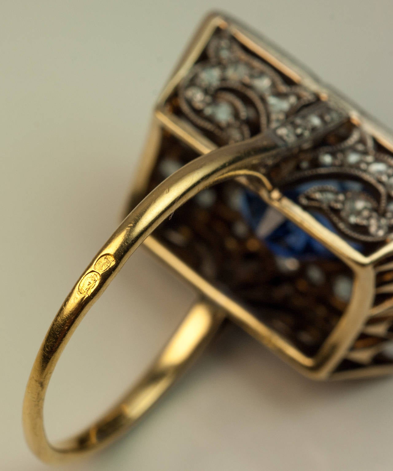 Antique 5 Carat Sapphire Diamond Gold Ring 3