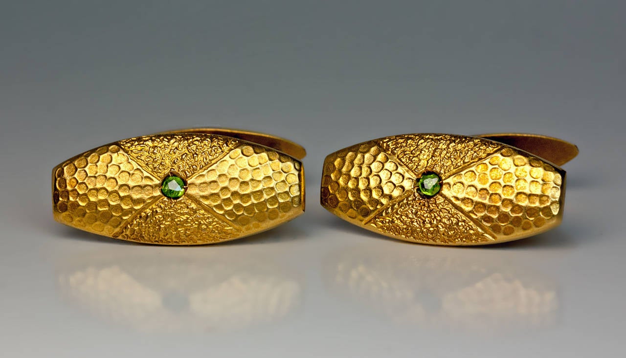Antique Russian Demantoid Textured Gold Cufflinks In Excellent Condition In Chicago, IL